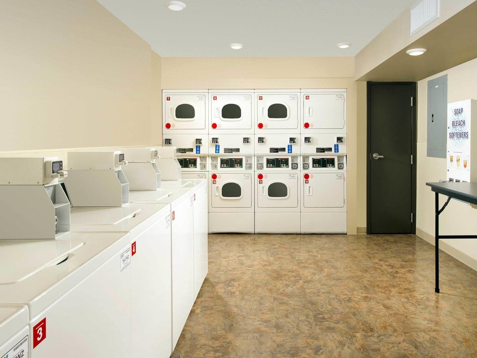Woodspring Suites Akron Portage Lakes Exteriér fotografie
