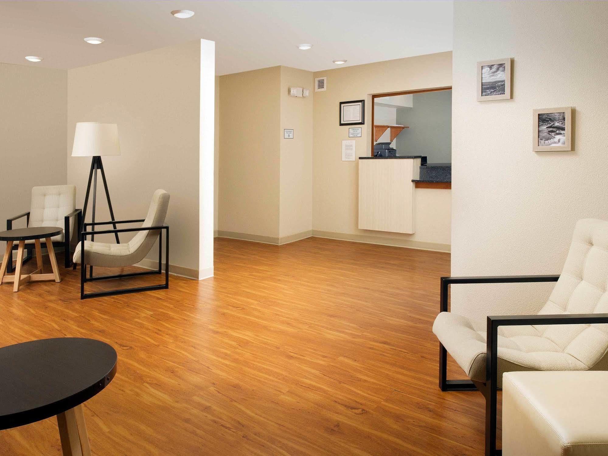 Woodspring Suites Akron Portage Lakes Exteriér fotografie
