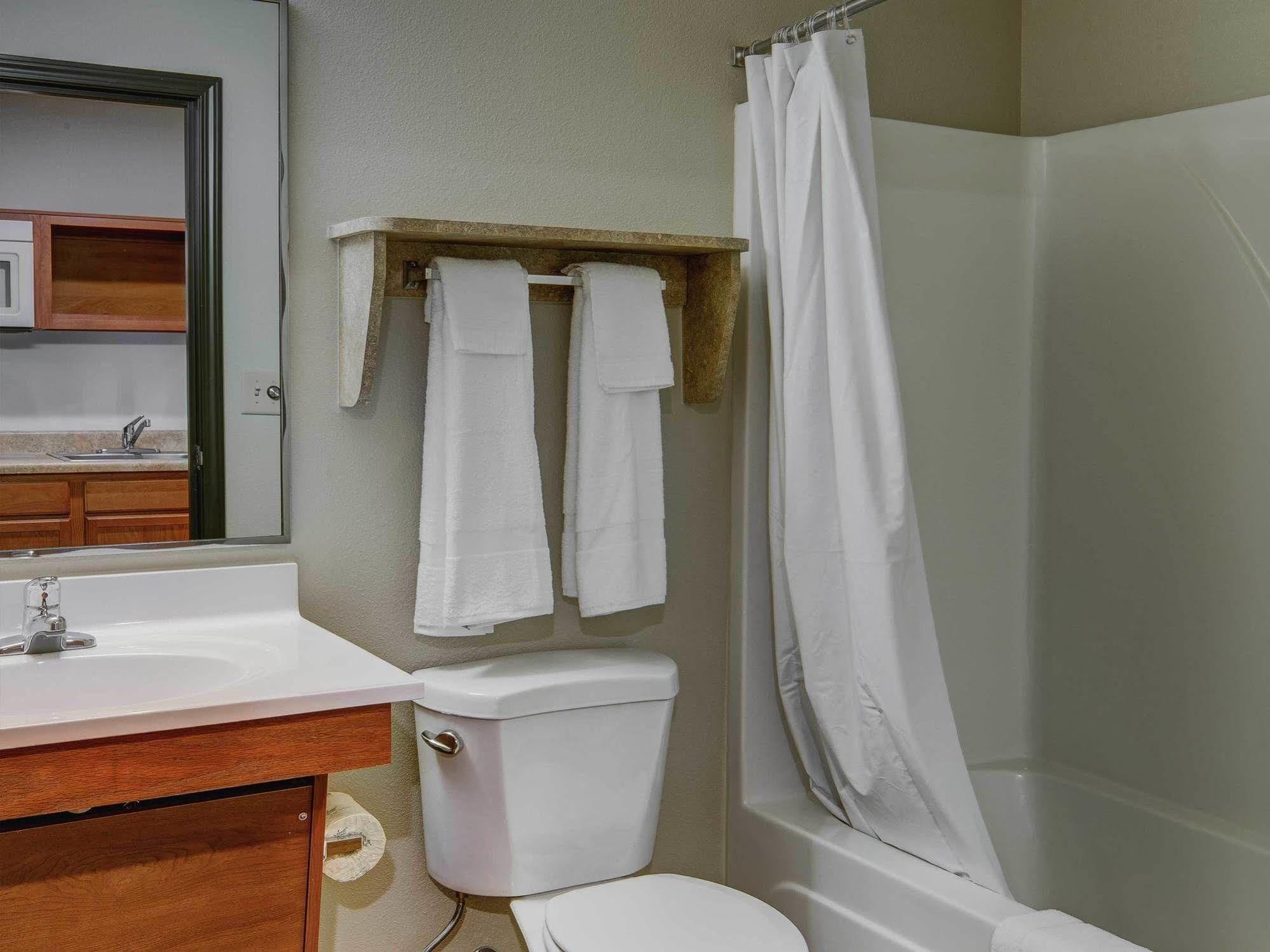 Woodspring Suites Akron Portage Lakes Exteriér fotografie