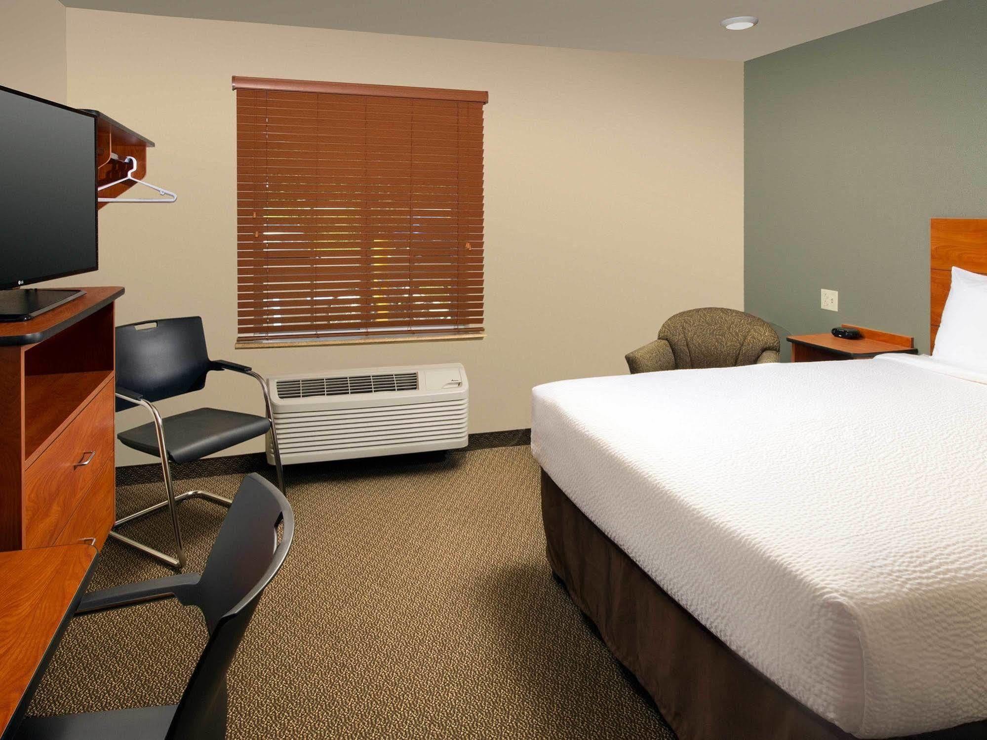 Woodspring Suites Akron Portage Lakes Exteriér fotografie