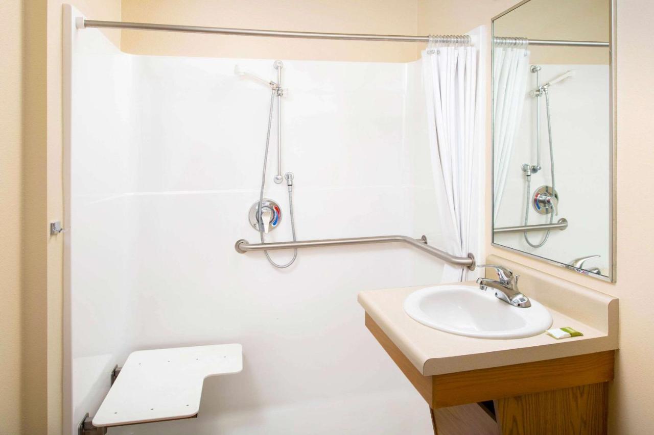 Woodspring Suites Akron Portage Lakes Exteriér fotografie